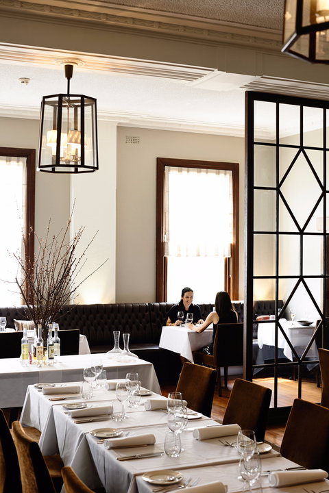 The Argus Dining Room - Grafton Accommodation 0