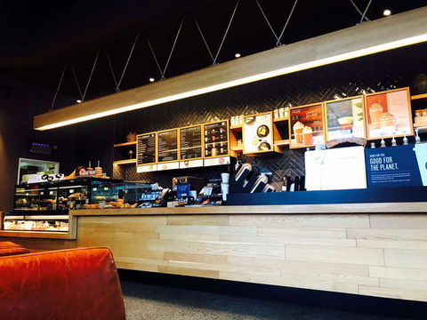 Starbucks - Ashmore - Grafton Accommodation 0