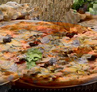 Alex's Pizza - Grafton Accommodation