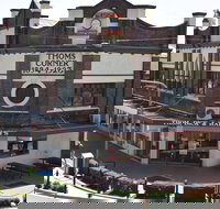 Thom Dick and Harrys