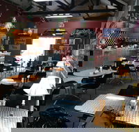 Mai's Kitchen Rules Cafe - Grafton Accommodation