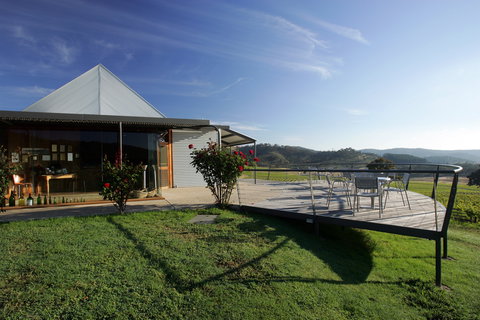 Dalwhinnie Wines - Grafton Accommodation 1