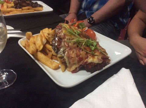 Castle Hotel - Grafton Accommodation 0