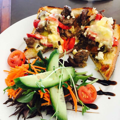 The Cherry Tree Coffee & Dining - Grafton Accommodation 0