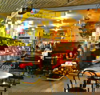 Twins Cafe - Grafton Accommodation