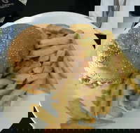 Moonambel Hotel - Grafton Accommodation