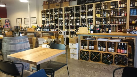 Barrique Wine Store - Grafton Accommodation 1