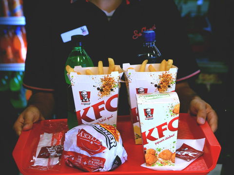 KFC - Taylors Lakes - Grafton Accommodation 0
