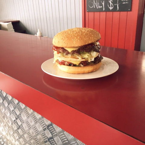 Danny's Burgers - Grafton Accommodation 0