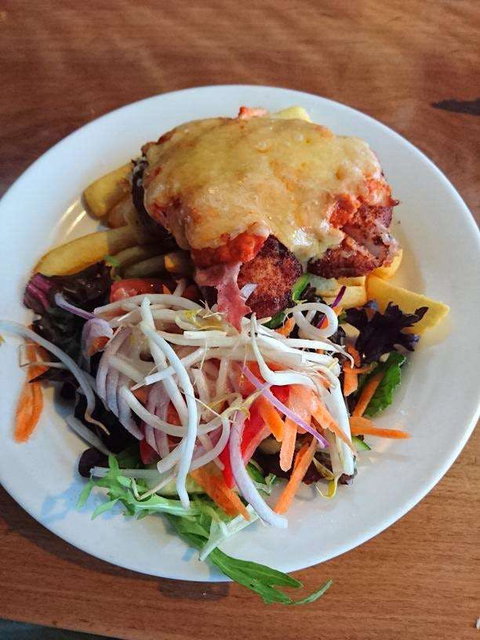 Rails Kitchen - Grafton Accommodation 0