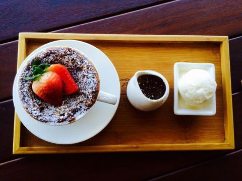 Q Bar & Brasserie On The Avenue - Grafton Accommodation 4