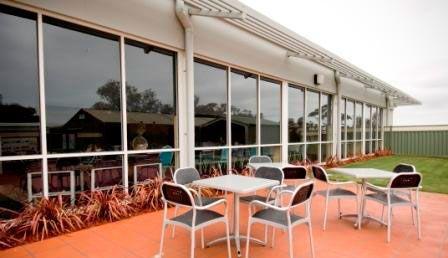 Leopold Sportsmans Club - Grafton Accommodation 6