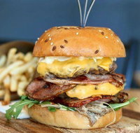 Le P'tit Cafe - Grafton Accommodation