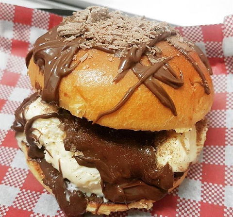 Burnett Street Burgers BSB - Grafton Accommodation 5