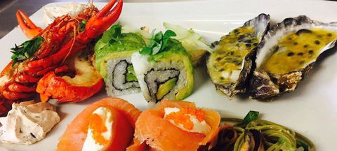 Flutes Restaurant - Grafton Accommodation 0