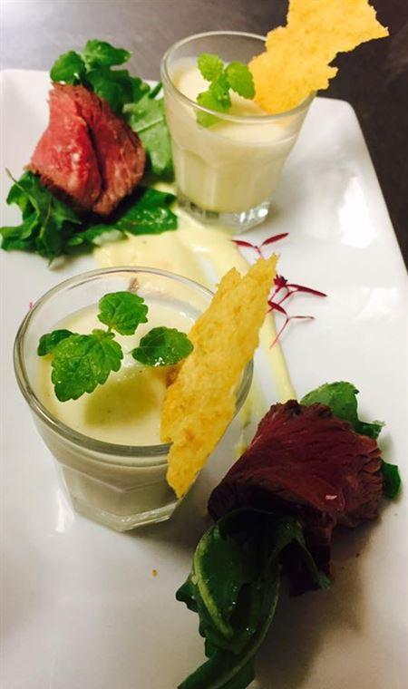 Flutes Restaurant - Grafton Accommodation 4