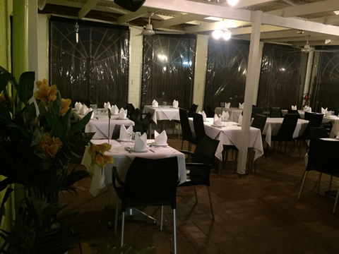 Aromas Of India Restaurant - Grafton Accommodation 5
