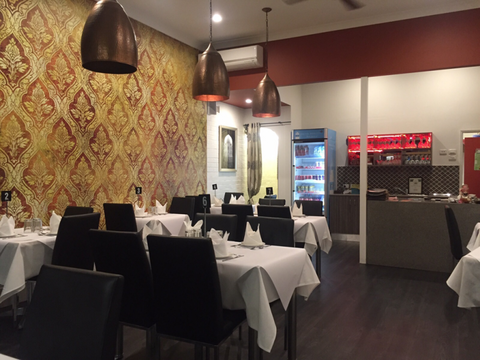Aromas Of India Restaurant - Grafton Accommodation 6