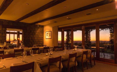 The Peak Restaurant At Spicers Peak Lodge - Grafton Accommodation 10