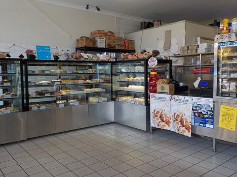 Avon Valley French Hot Bread - Grafton Accommodation 0