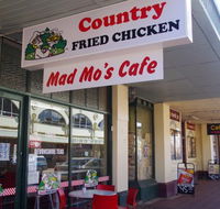 Mad Mo's - Grafton Accommodation