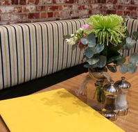 Zeea's Eatery - Brickworks - Grafton Accommodation