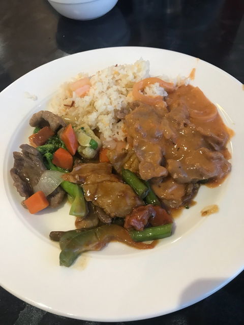 Queen Bee Indonesian And Chinese Restaurant - Grafton Accommodation 7