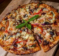 Claudies Wine Bar  Pizzeria - Grafton Accommodation