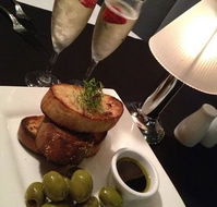 Romeo  Juliet's Restaurant - Grafton Accommodation