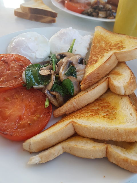 Roundabout Espresso - Grafton Accommodation 1