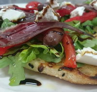 Mena Creek Hotel - Grafton Accommodation