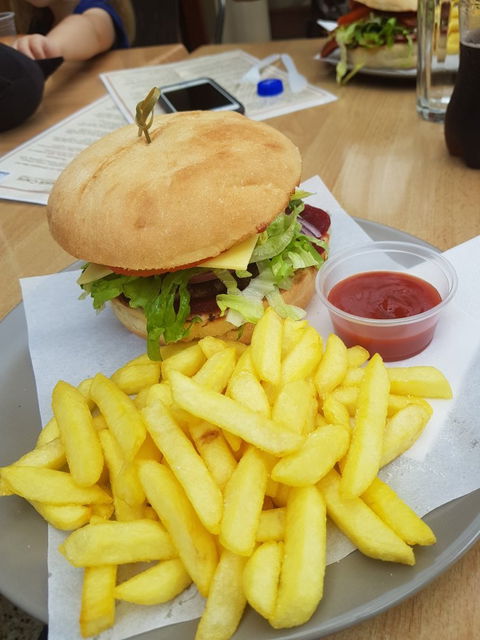 Mountain Burger Cafe - Grafton Accommodation 2