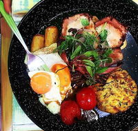 Mudjira Village Eatery - Grafton Accommodation