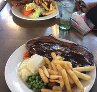 Rathy Pub - Grafton Accommodation