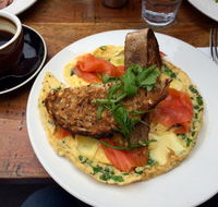 Tusk Cafe - Grafton Accommodation