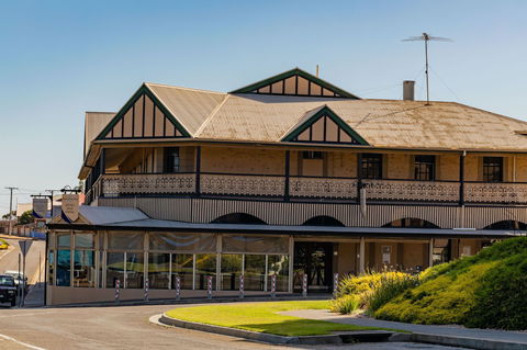 Aurora Ozone Hotel - Grafton Accommodation 1