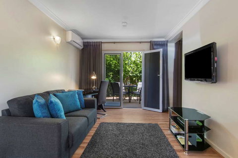 The Peninsula Riverside Apartments - Grafton Accommodation 3