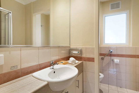 The Peninsula Riverside Apartments - Grafton Accommodation 6