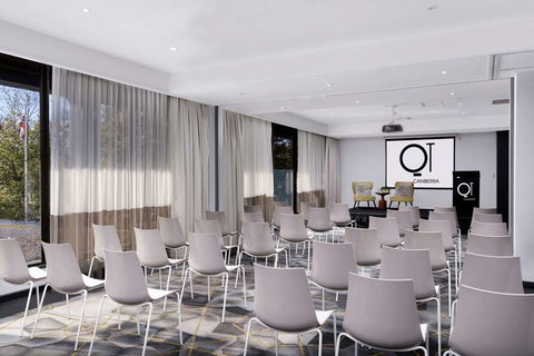 QT Canberra - Grafton Accommodation 9
