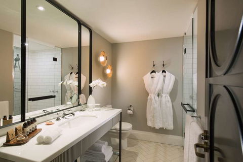 Mayfair Hotel - Grafton Accommodation 7
