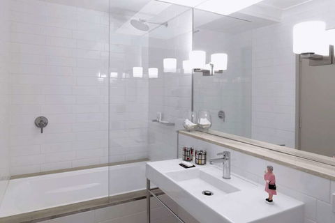 QT Canberra - Grafton Accommodation 17