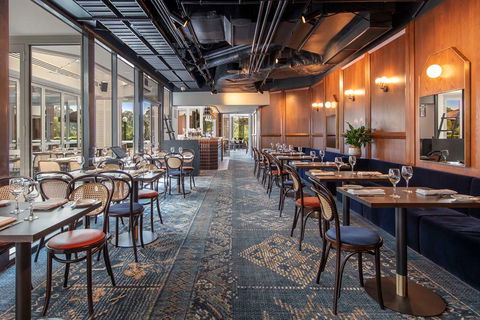 Amora Hotel Riverwalk Melbourne - Grafton Accommodation 9