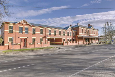Lake Inn Ballarat - Grafton Accommodation 0