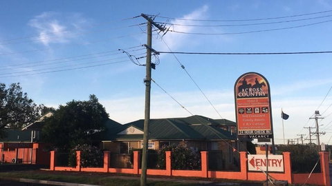 Across Country Motel & Svcd Apts - Grafton Accommodation 0