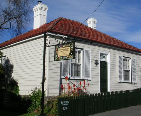 Alice's Cottages - Grafton Accommodation 0