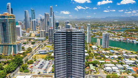 Arise Ruby Gold Coast - Grafton Accommodation 1