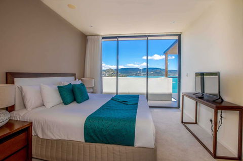 Mirage Whitsundays - Grafton Accommodation 1
