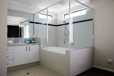 Margarets Beach Resort - Grafton Accommodation 5
