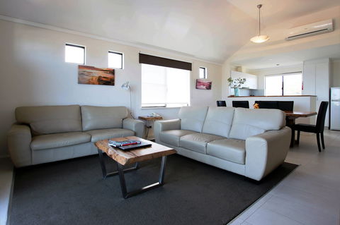 Margarets Beach Resort - Grafton Accommodation 10