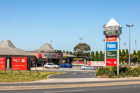 Nightcap at Gateway Hotel - Grafton Accommodation 1